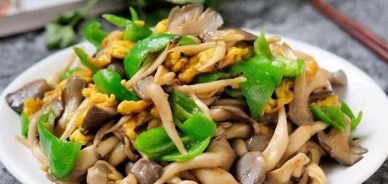 平菇炒鸡蛋