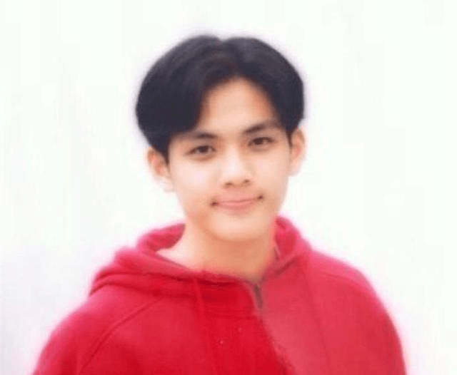 钟汉良深知这次机会的难得,所以相对于其他人,钟汉良更加珍惜,每天
