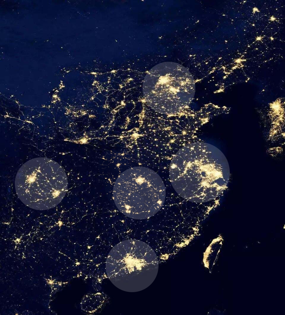 中国城市太空夜景图与中国城市人口密度图