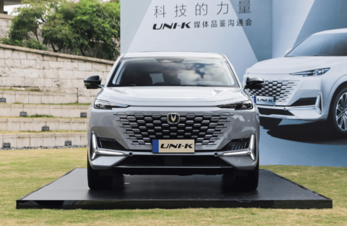 wey vv6对阵长安uni-k,家用汽车王者之战开启!