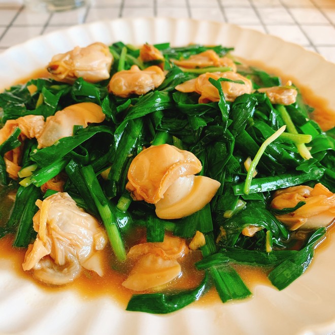 韭菜炒蛤蜊肉营养又好吃