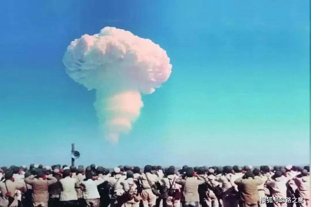 原子弹要有,氢弹也要快,聂荣臻赴西北,目睹空中那个巨大的火球