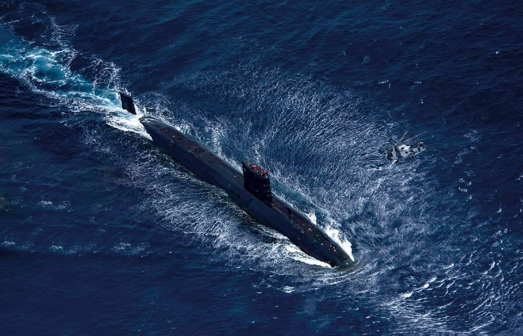 美国长尾鲨号核潜艇惨剧:潜艇被水压压成碎片,129军人
