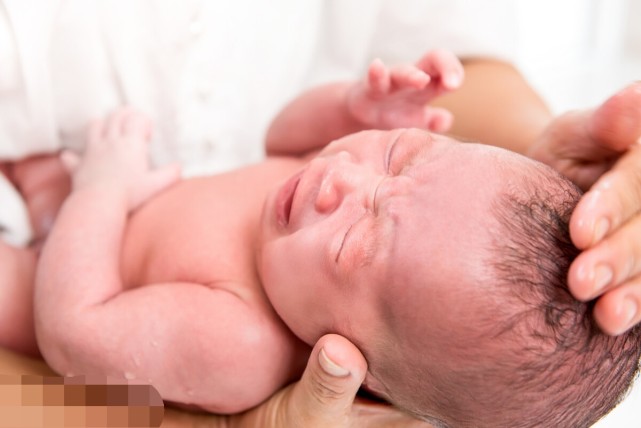 新生儿肚脐怎么护理？家长注意这4点，弄懂了娃少受罪