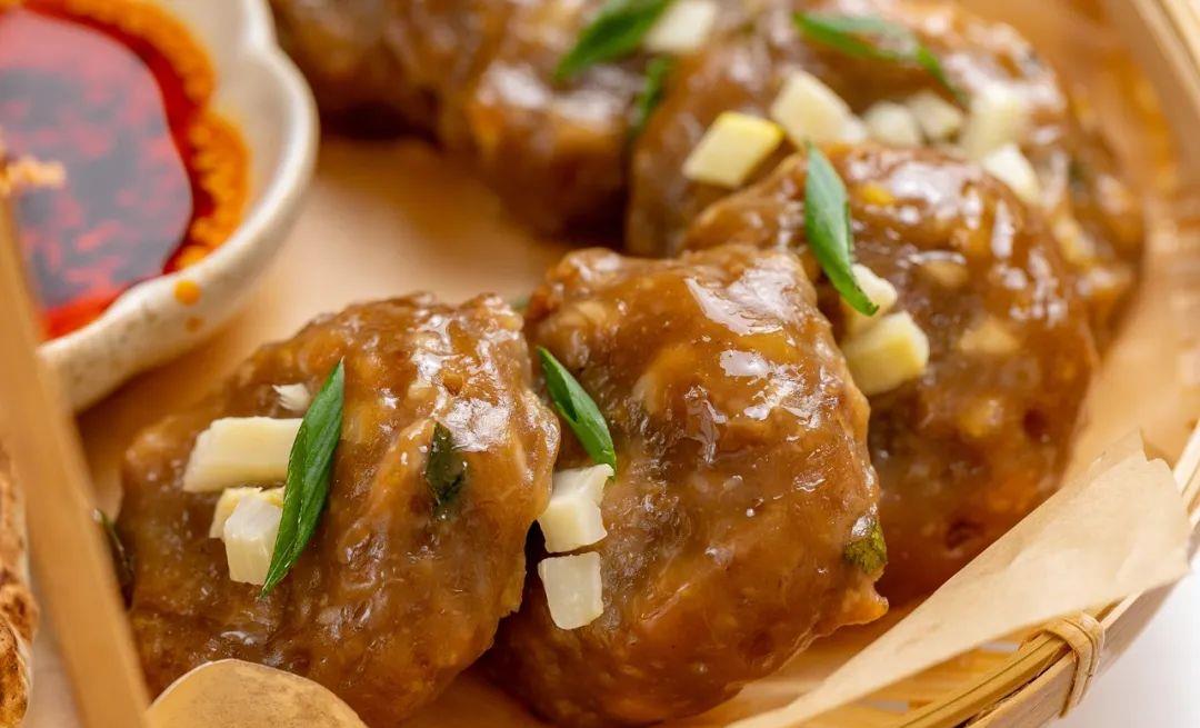 偷师自20年老店!这肉我都论盆吃,太美味了!_衢州