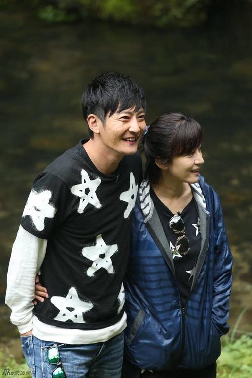 余秋水郭京飞:和鲍蕾妹妹认识1个月闪婚,挣的钱交陆毅老婆鲍蕾_鲍莉