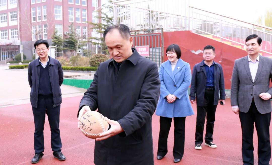 原创日照市委常委统战部部长明铭点赞这所学校的红石榴育人工程