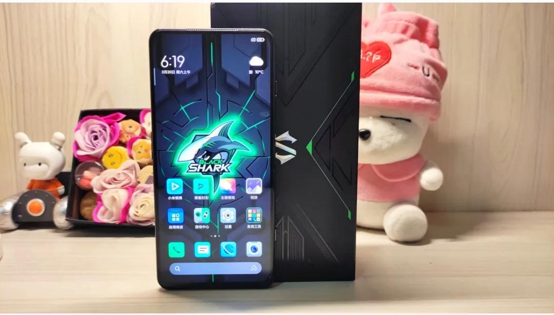 虽然,黑鲨4和黑鲨4pro,目前只在4大电商平台上开售,但仅仅5分钟,销售
