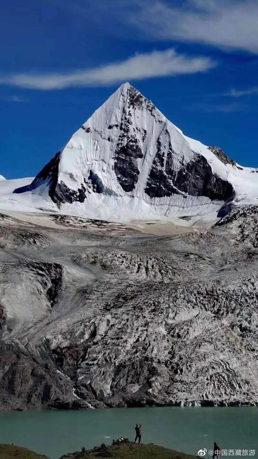 雪山 是西藏旅行中必不可少的一部分 萨普神山地处那曲东部的比如县