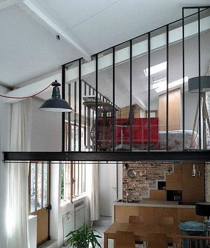 原创买了层高4米2小户型,直接隔成loft,二楼用玻璃墙全封起来,有才