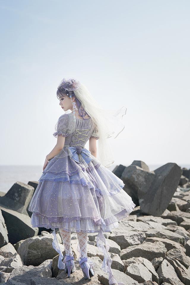 画手图 因为这个人设确定之后,需要改衣服换细节等,是不小的支出.