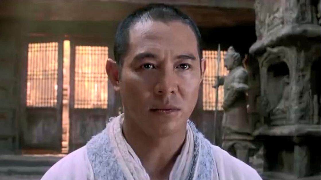 原创李连杰现身祈福?身材消瘦脸色蜡黄:体面老去是对自己最大的尊重