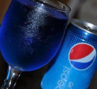 原来是百事推出的夏日新品,pepsi blue 巴厘岛蓝色可乐!