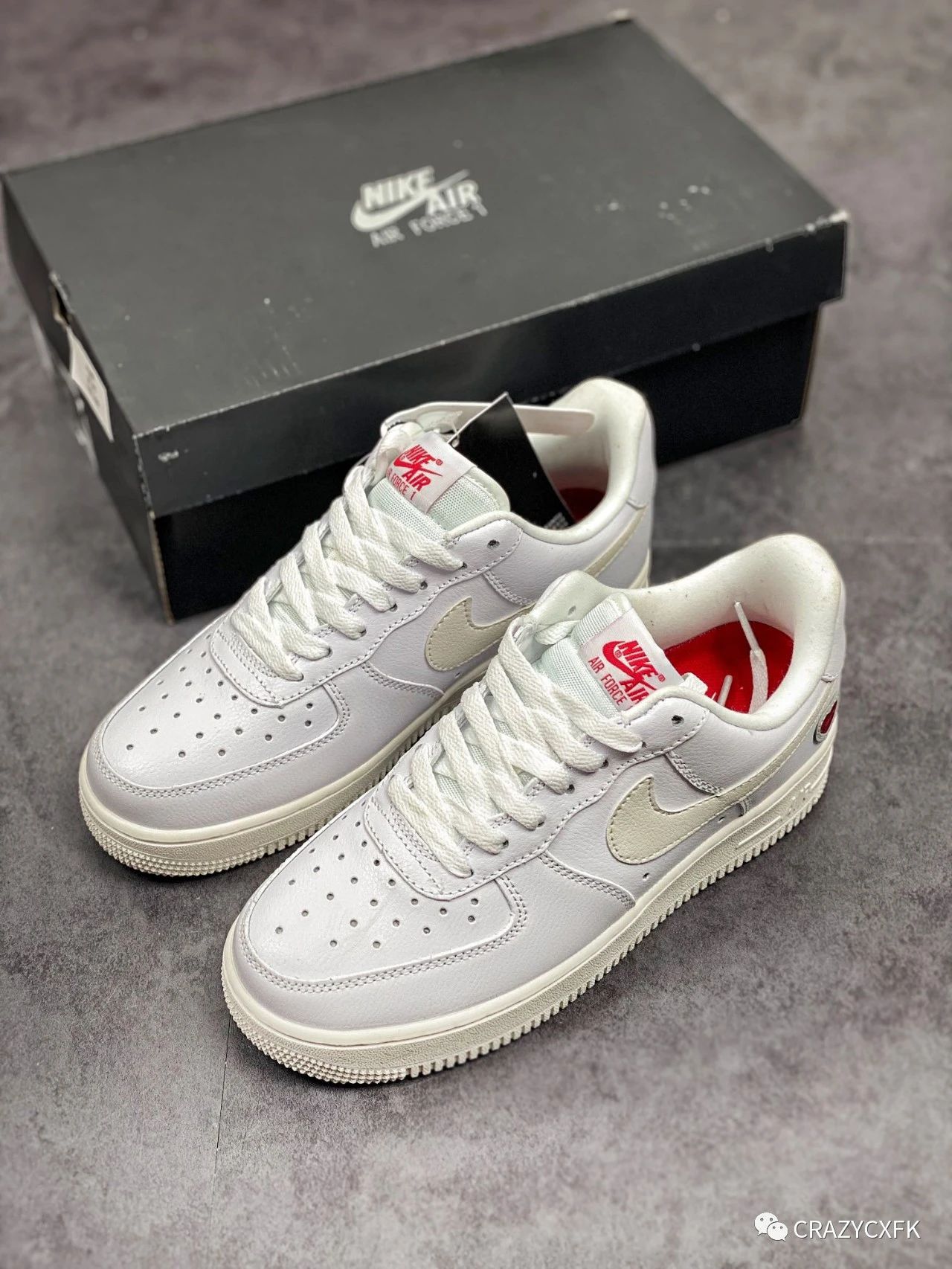 耐克空军一号情人节限定 nike air force valentines day 白米桃心