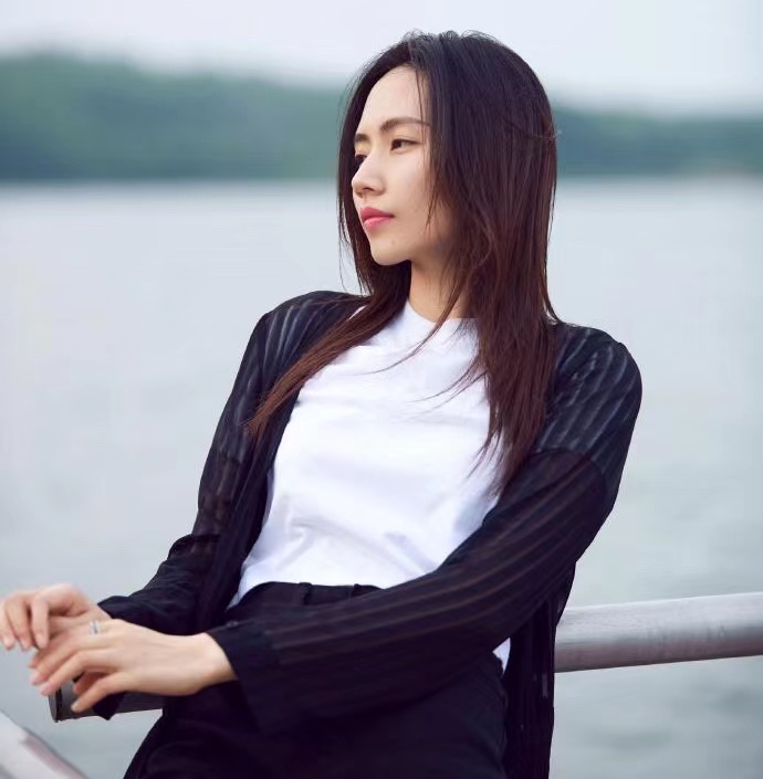凭大风吹翻红的刘惜君在消失的这些年里都做了什么