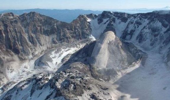 世界上最危险的火山大盘点随时可能喷发威力达两万枚原子弹