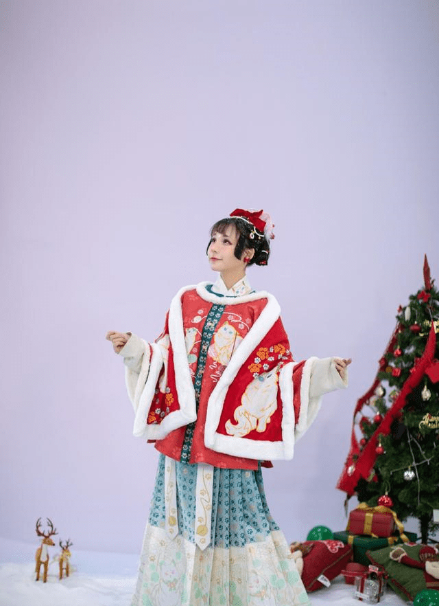 四套草莓味的汉服满眼都是鲜艳活泼的红色少女感爆棚