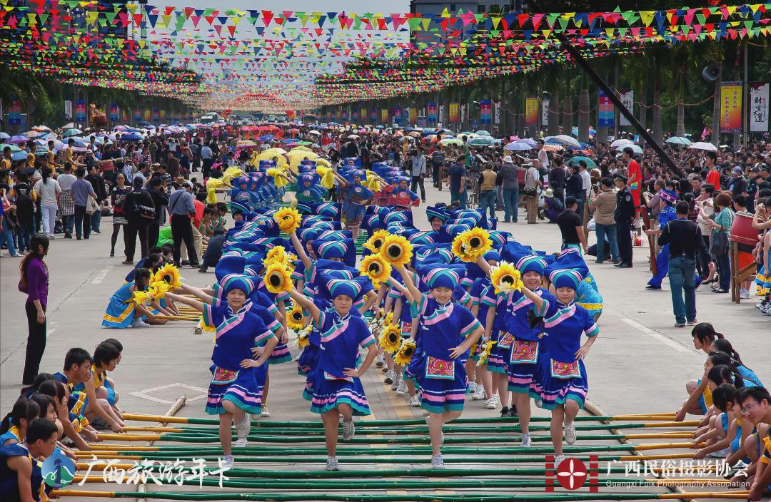 广西旅游年卡 | 高清多图回顾武鸣"三月三歌圩"历史瞬间