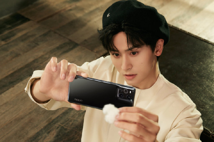 但是与超大杯的oppo find x3 pro相比,oppo find x3在影像方面同样