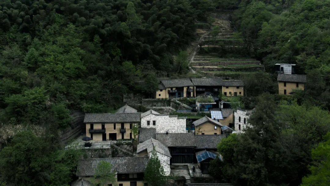 由一整个村改造的高端民宿于不舍野马岭中国村度慢时光