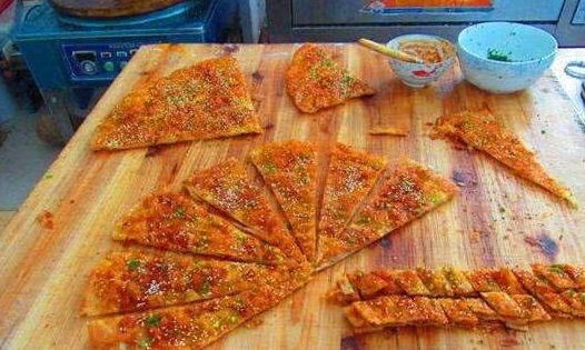 为什么街头常见的土家酱香饼,突然没卖了?店老板道出了大实话