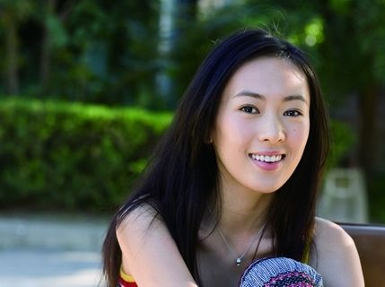 《蜗居》,所以这部《心居》也被称为是《蜗居》的续集,距离上一部剧