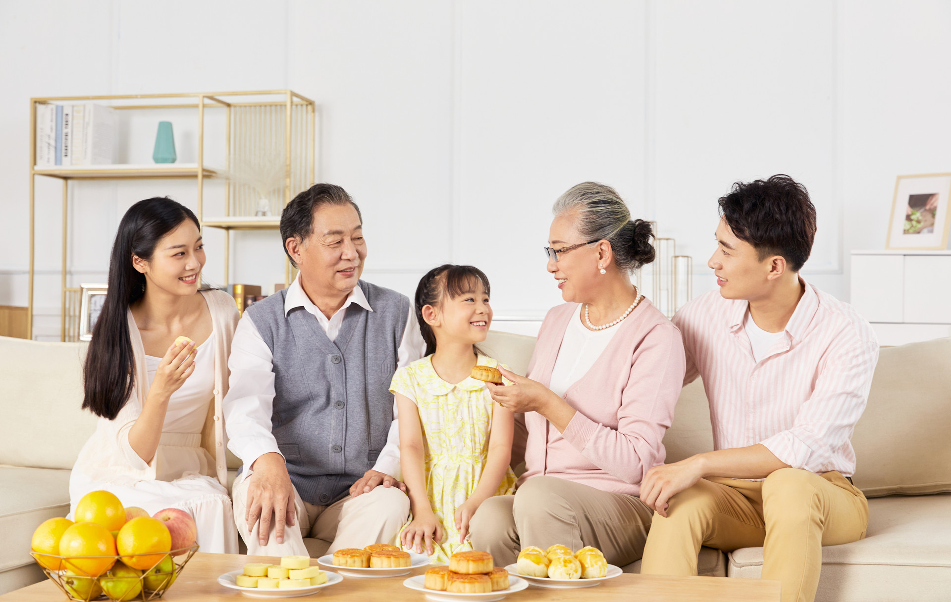 原创老人带孩子注意这3件事省得干活落埋怨减少家庭矛盾
