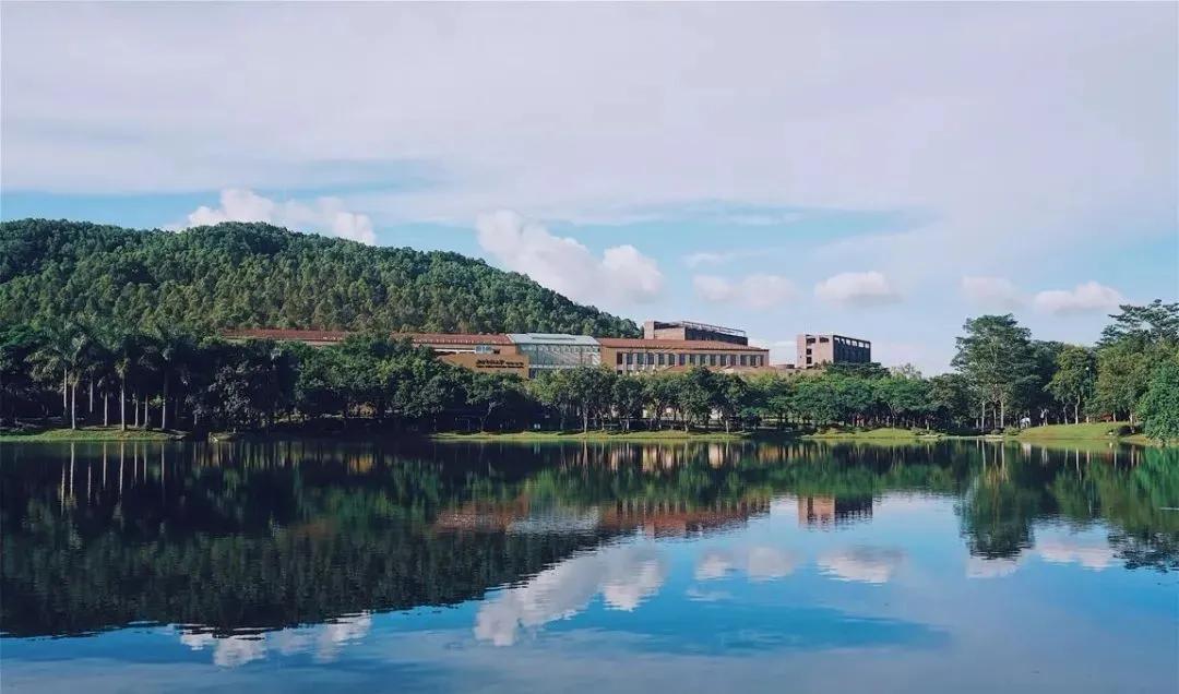 广东工商职业技术大学是升格本科不久,学校现有星湖和大旺两个校区