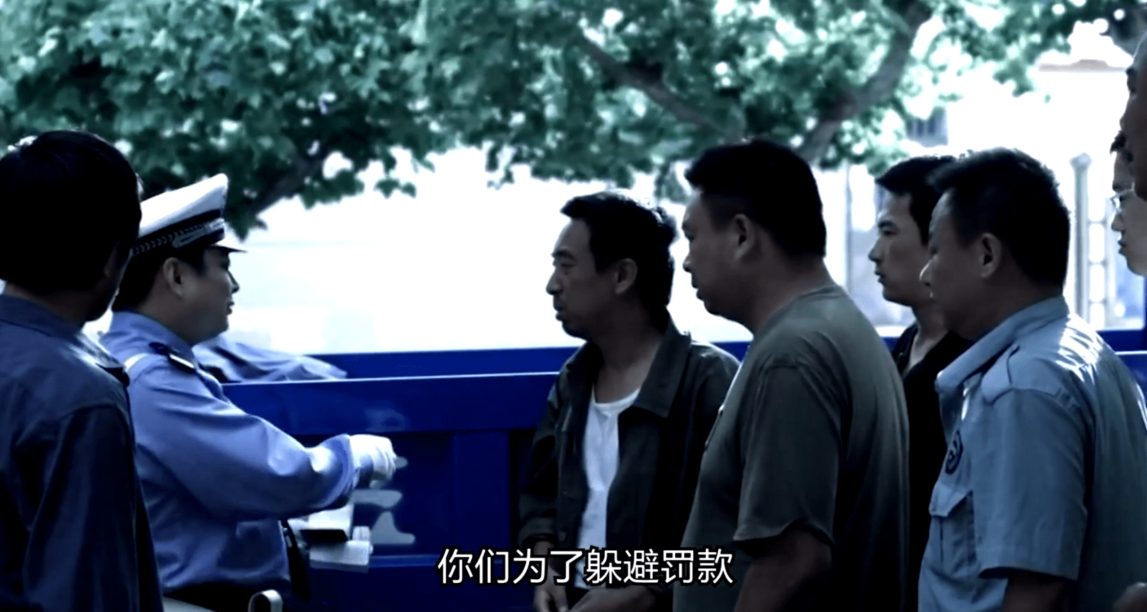 日照好人:一辆三轮,十个农民,横跨4千公里,成就史上最