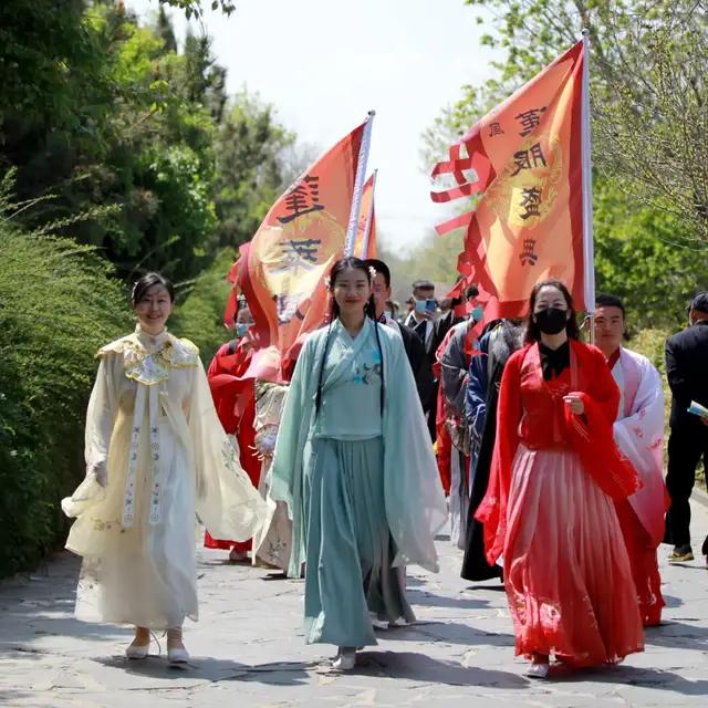 蓬莱阁仙风汉服盛典华丽启幕,两百余名汉服同袍环阁巡游,惊艳到爆!