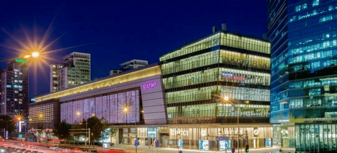 南京金茂览秀城焕新开业太原首个滨水商业街区开街试运营杭州skp选址