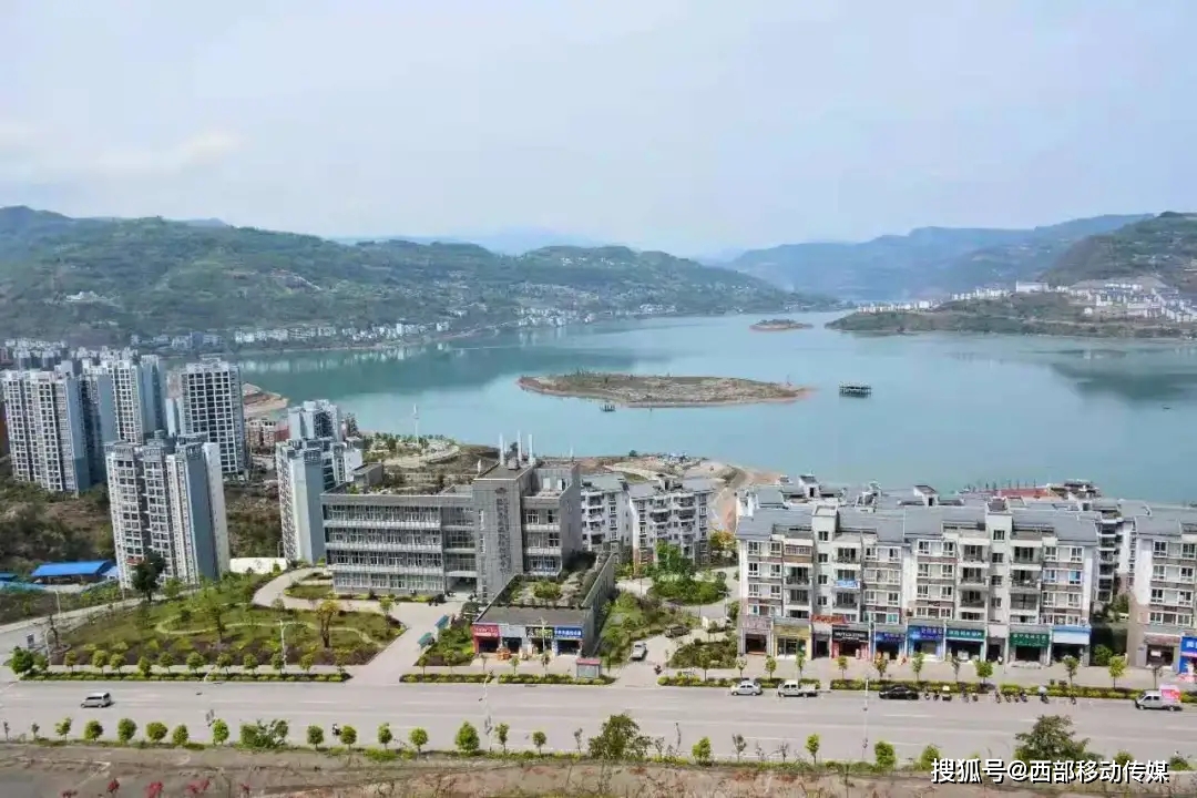 定格在10年前的绥江老城