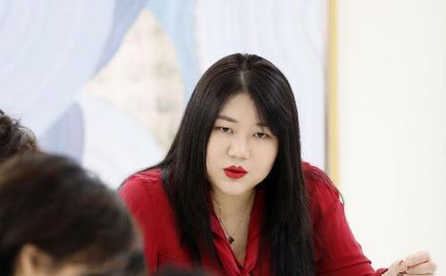 捧红半个娱乐圈,从保姆到顶尖经纪人,王京花的实力有多强?