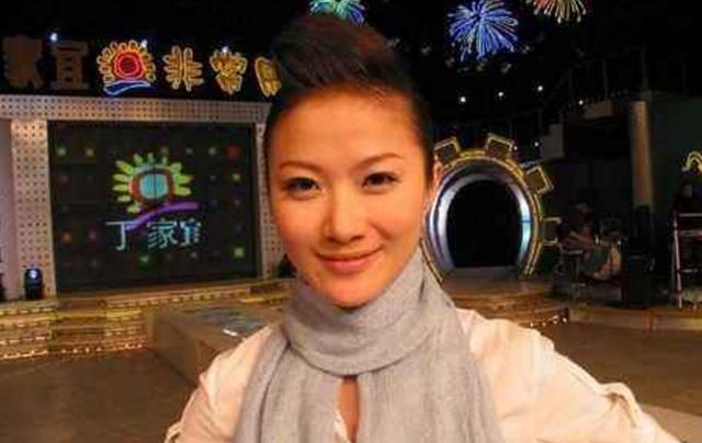 江苏卫视美女主持陈怡,30岁隐退留学深造,她如今过得怎么样?