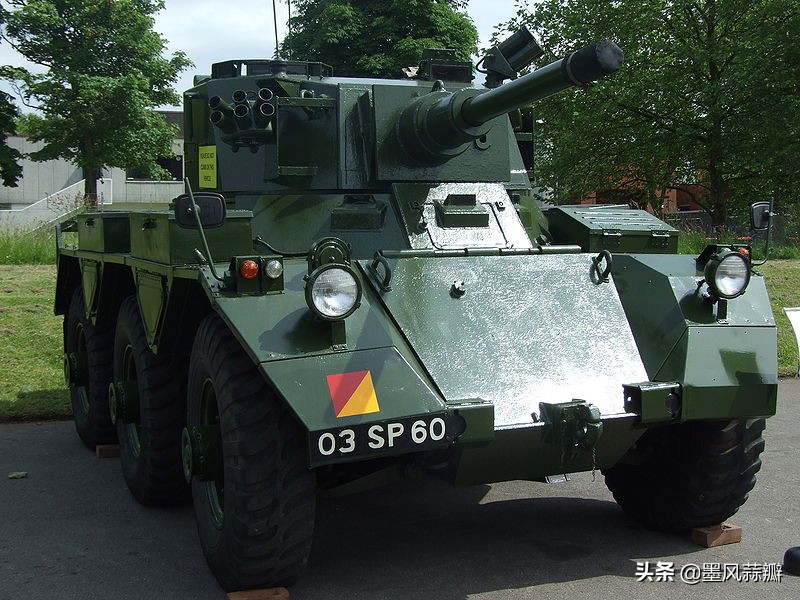 fv601"萨拉丁"装甲车 1948年2月该计划通过英国陆军部审核,交由阿尔