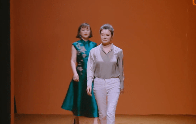 蓝盈莹妈妈气质非凡,却因为女儿不红,无法晋级_雪球