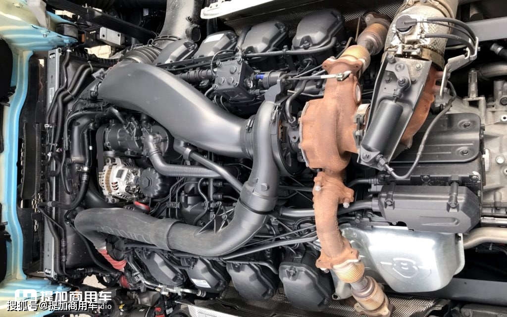 v8动力的斯堪尼亚r590卡车40吨满载百公里油耗265升算高吗
