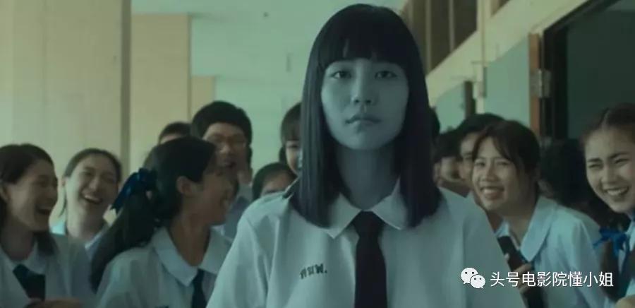 《禁忌女孩》影评:8.5分R级暗黑剧!校园恶女回归,一口气放出8集,全是真实事件改编