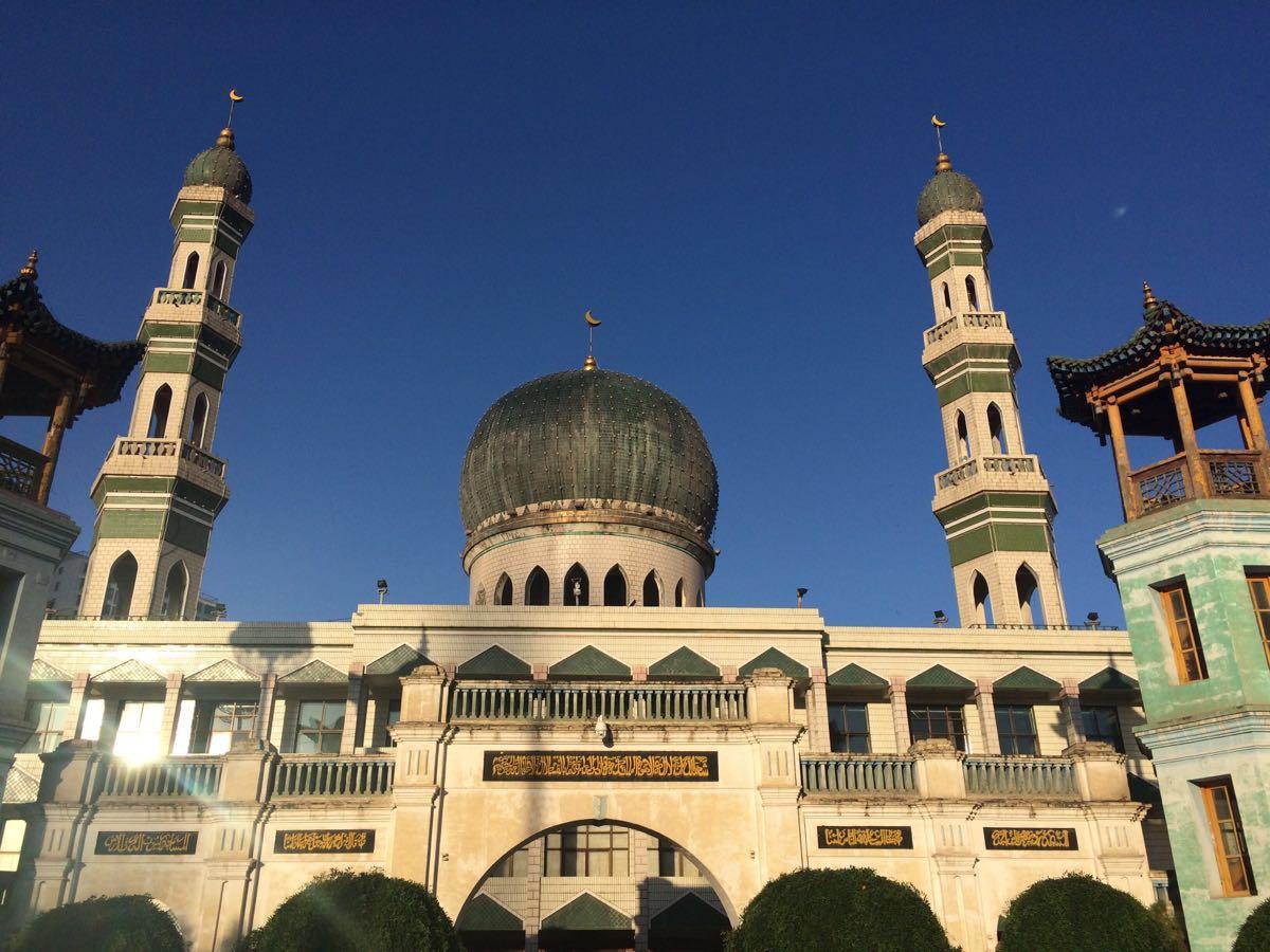 西宁东关清真大寺是西北四大清真寺之一,也是青海省规模最大,保存最