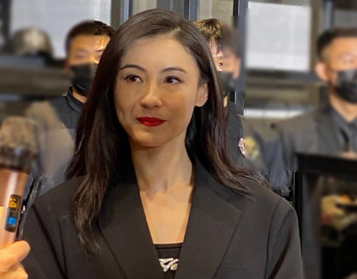 都说张柏芝是神颜,看清无精修生图后,终于相信她有40岁了