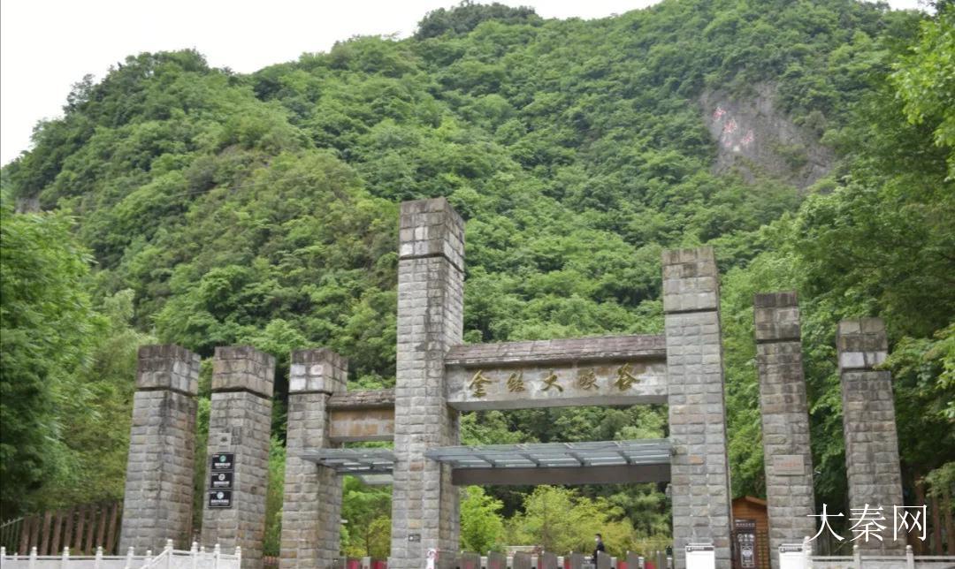 为了向全国宣传,推介金丝峡景区,不断提高金丝峡景区知名度,用镜头
