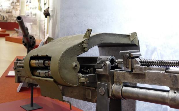 细看:博物馆展出23mm机炮 伊尔-2的标配武器 罕见上膛