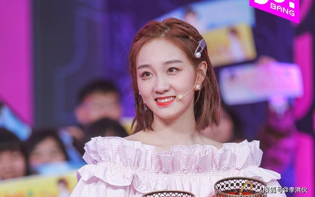 创造101逆光选手陈语嫣靠温柔治愈嗓音走红如今在迪士尼上班