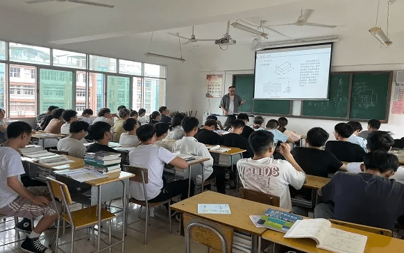 江西工程学院成功举办教师教学比赛活动