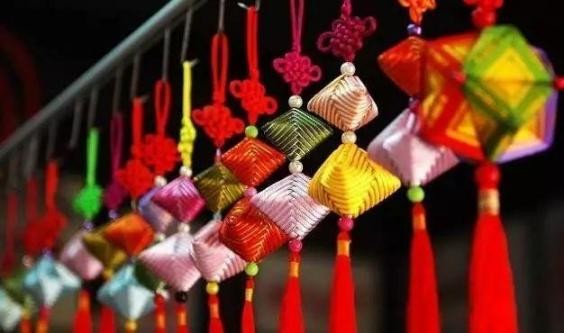 端午习俗——佩香囊(示意图)
