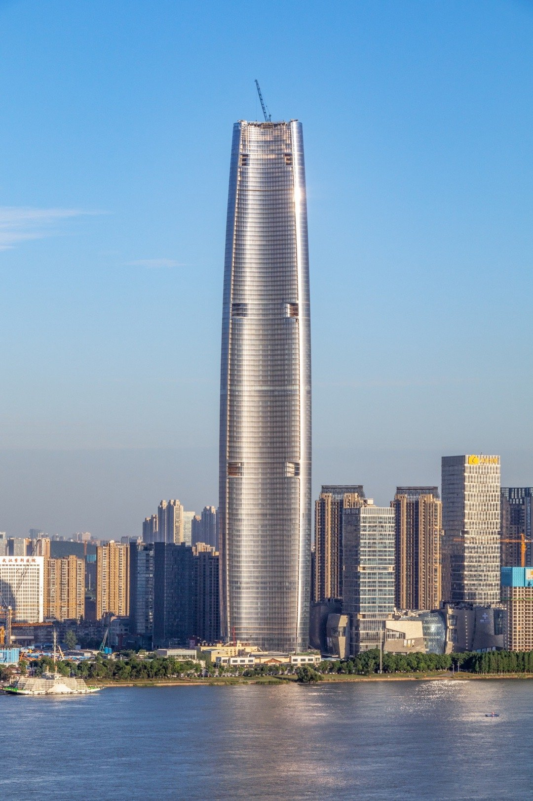 原创从"中华第一高楼"降至"华中第一高楼",武汉绿地中心即将建成