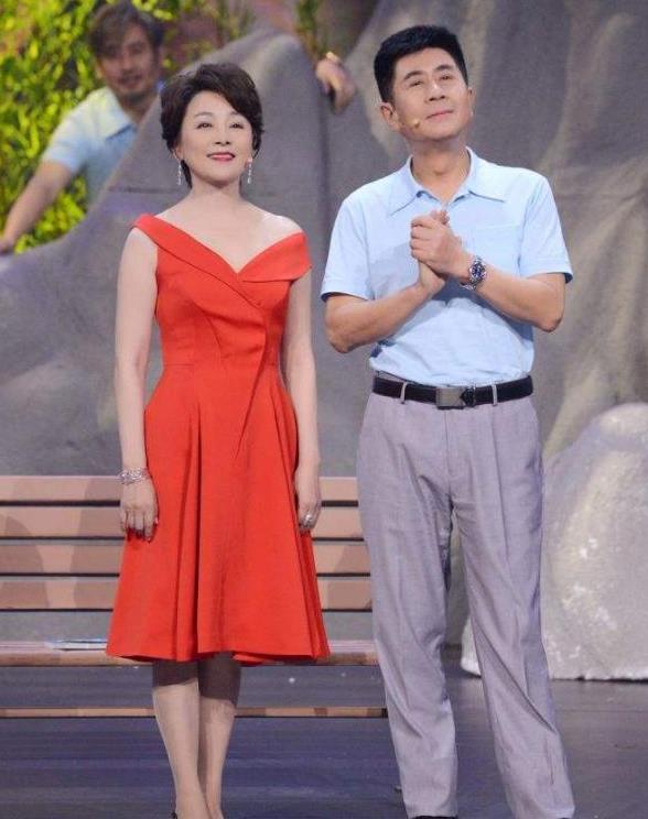 庐山恋女主张瑜23岁成名27岁嫁人63岁似36岁张建亚
