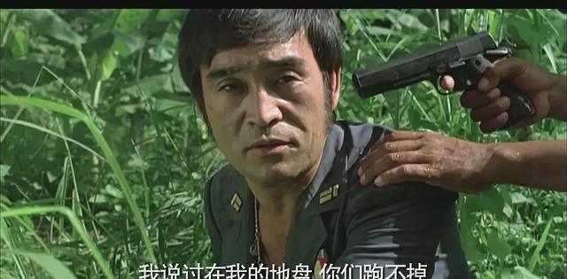 1986年,吴宇森拍摄第一部枪战片,因拍摄中实弹伤人,电影被雪藏