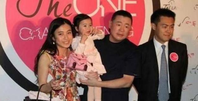 原创百亿身家也难逃被抛弃下场刘鸣炜的糜烂情史恐步老爸后尘