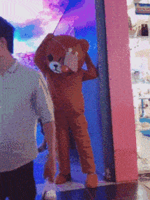 搞笑段子gif:这到底是发生了什么?难道是钓上大鱼了吗